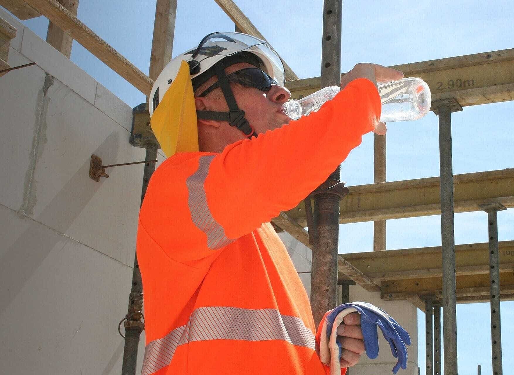 Auf der Arbeit sind Sie gut geschützt - auch vor der Sonne.